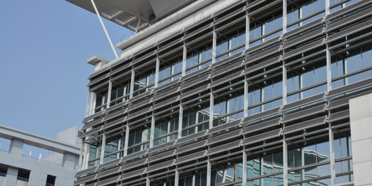חיסכון כלכלי והזדמנויות השקעה ב-BIPV ליזמים וקבלנים